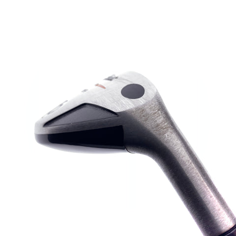 Used Titleist 585 H 2 Hybrid / 17 Degrees / Regular Flex