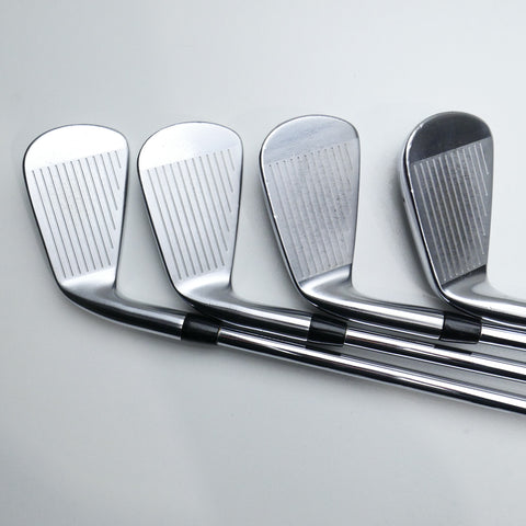 Used Titleist 620 CB Iron Set / 4 - PW / Regular Flex