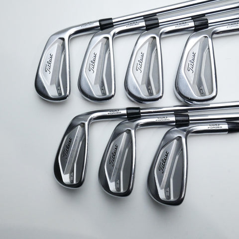 Used Titleist 620 CB Iron Set / 4 - PW / Regular Flex