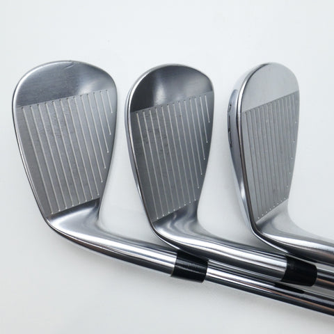 Used Titleist 620 CB Iron Set / 4 - PW / X-Stiff Flex
