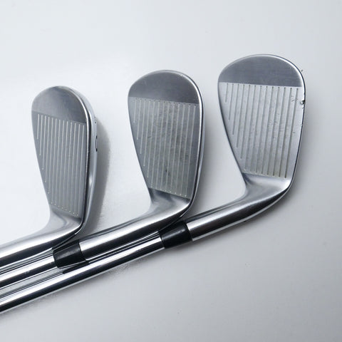 Used Titleist 620 CB Iron Set / 4 - PW / X-Stiff Flex / Left-Handed