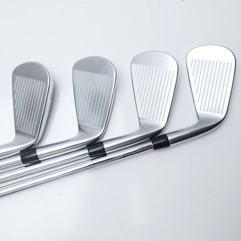 Used Titleist 620 CB Iron Set / 4 - PW / X-Stiff Flex / Left-Handed