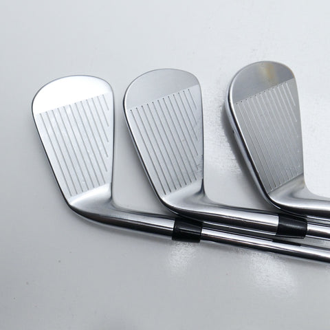 Used Titleist 620 CB Iron Set / 5 - PW / Regular Flex