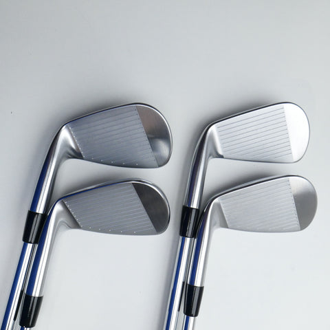 Used Titleist 620 CB Iron Set / 7 - PW / X-Stiff Flex