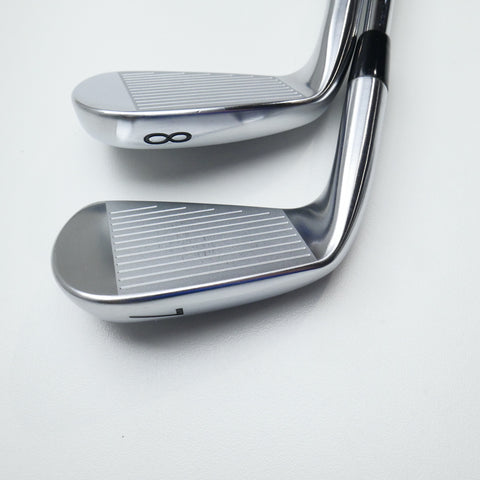 Used Titleist 620 CB Iron Set / 7 - PW / X-Stiff Flex