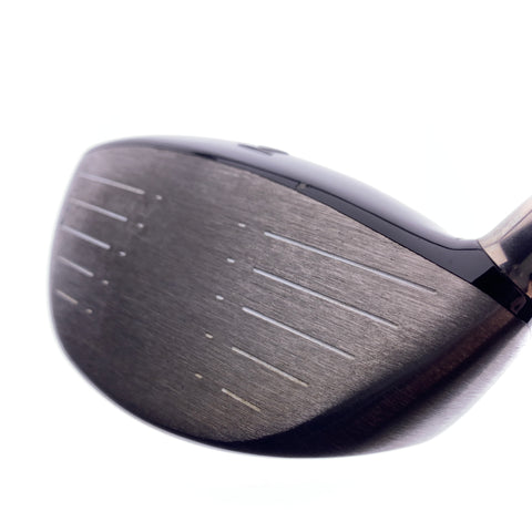 Used Titleist 907 D2 Driver / 9.5 Degrees / Stiff Flex