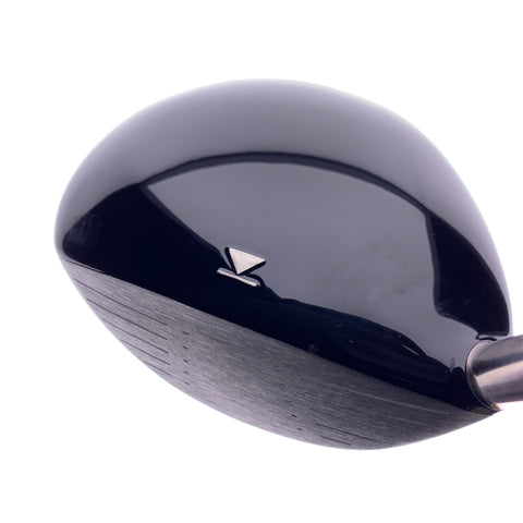 Used Titleist 907 D2 Driver / 9.5 Degrees / Stiff Flex