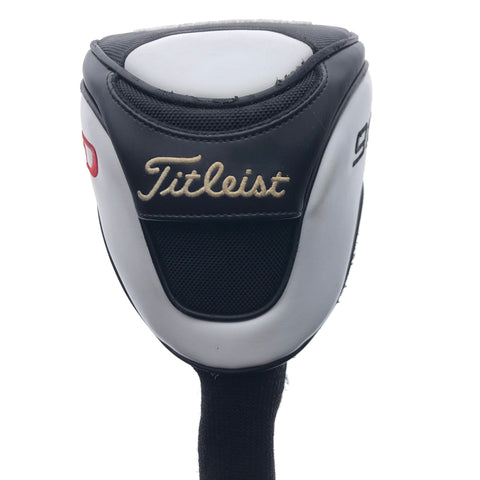 Used Titleist 910 D2 Driver / 10.5 Degrees / Regular Flex