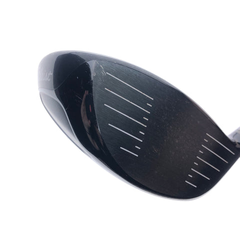 Used Titleist 910 D2 Driver / 9.5 Degrees / Stiff Flex