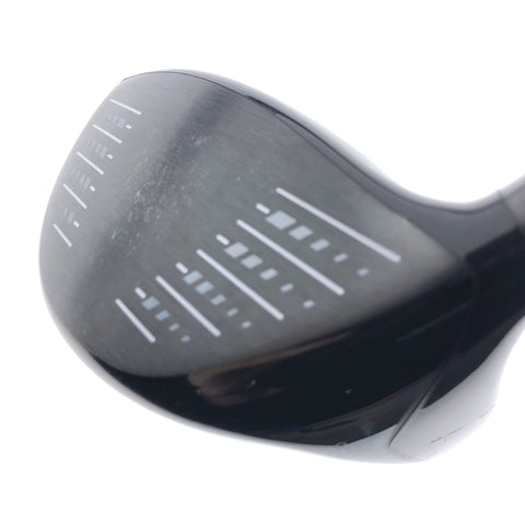 Used Titleist 913 D3 Driver / 9.5 Degrees / X-Stiff Flex