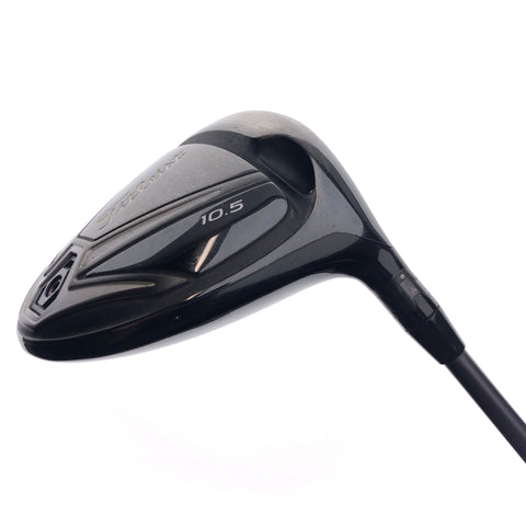 Used Titleist 915 D2 Driver / 10.5 Degrees / X-Stiff Flex