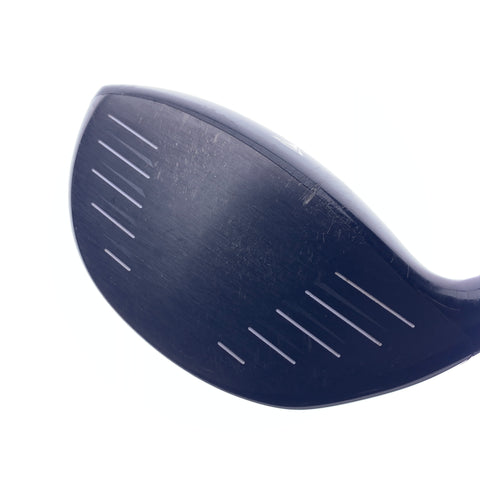 Used Titleist 915 D2 Driver / 9.5 Degrees / Stiff Flex