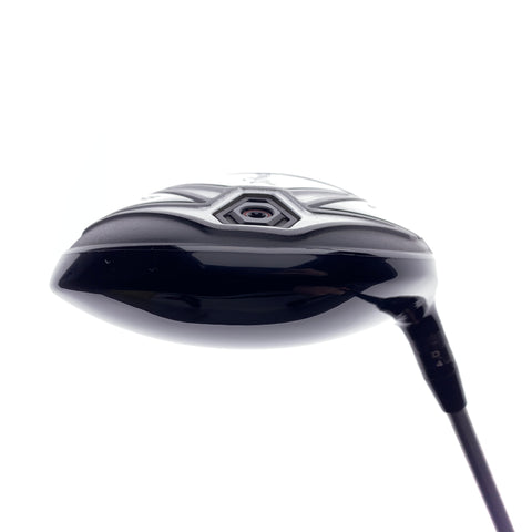 Used Titleist 915 D3 Driver / 10.5 Degrees / Stiff Flex