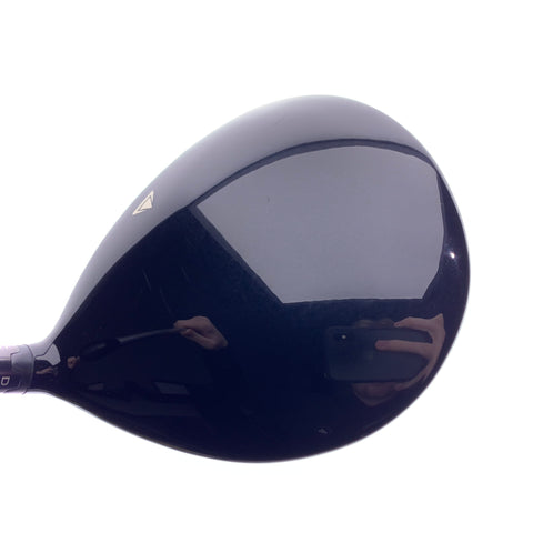 Used Titleist 915 D3 Driver / 10.5 Degrees / Stiff Flex