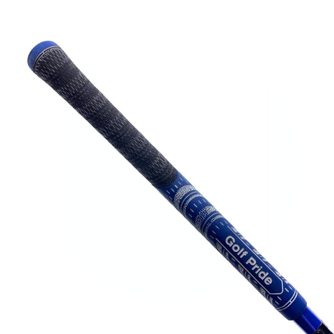 Used Titleist 915 D3 Driver / 9.5 Degrees / Regular Flex