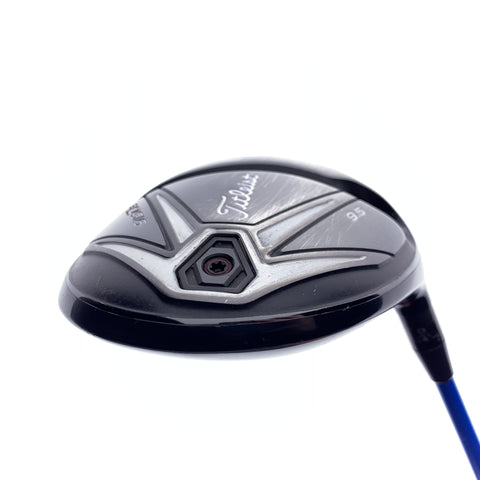 Used Titleist 915 D3 Driver / 9.5 Degrees / Regular Flex