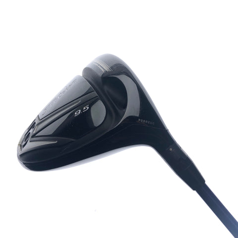 Used Titleist 915 D3 Driver / 9.5 Degrees / Stiff Flex