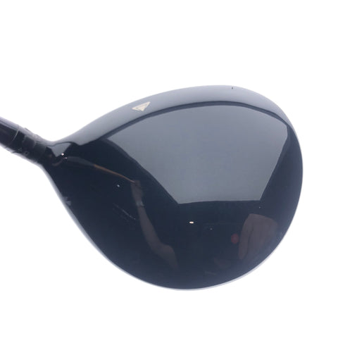 Used Titleist 915 D3 Driver / 9.5 Degrees / X-Stiff Flex