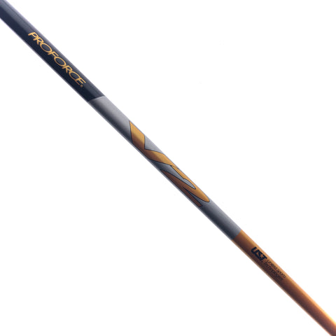 Used Titleist 915 F 3 Fairway Wood / 15 Degrees / Stiff Flex