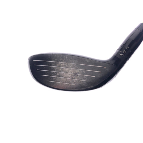 Used Titleist 915 F 5 Fairway Wood / 18 Degrees / X-Stiff Flex