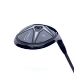 Used Titleist 915 F 5 Fairway Wood / 18.0 Degrees / Regular Flex