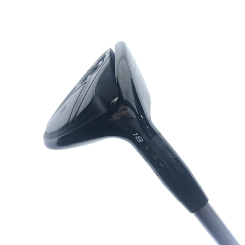 Used Titleist 915 F 5 Fairway Wood / 18.0 Degrees / Regular Flex