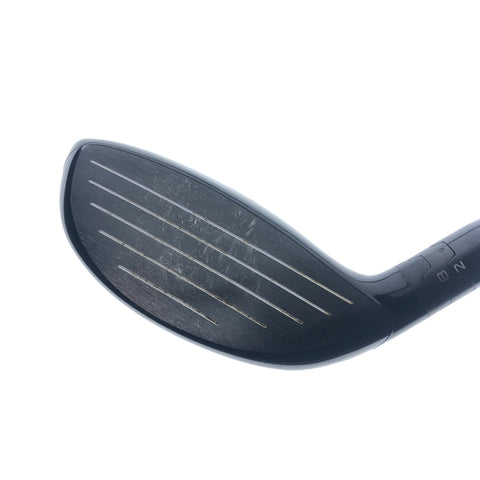 Used Titleist 915 F 5 Fairway Wood / 18.0 Degrees / Regular Flex