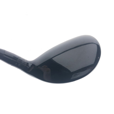 Used Titleist 915 H 2 Hybrid / 18 Degrees / Stiff Flex