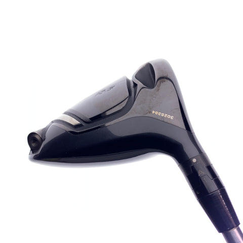 Used Titleist 917 D2 Driver / 10.5 Degrees / Stiff Flex