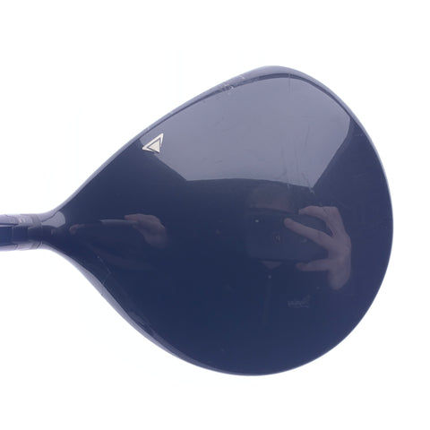 Used Titleist 917 D2 Driver / 10.5 Degrees / Stiff Flex