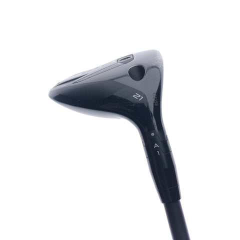 Used Titleist GT2 7 Fairway Wood / 21 Degrees / Stiff Flex
