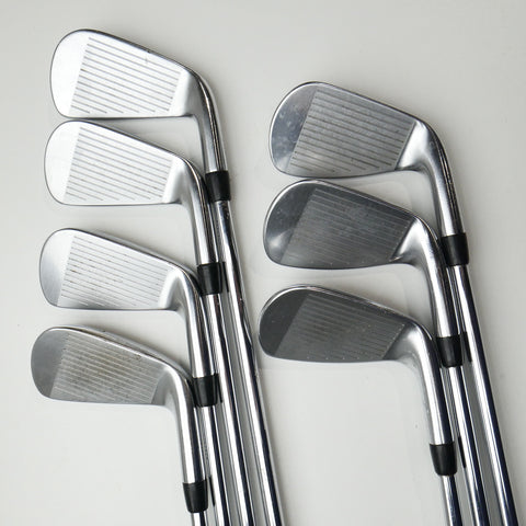 Used Titleist T200 Iron Set / 4 - PW / Stiff Flex / Left-Handed