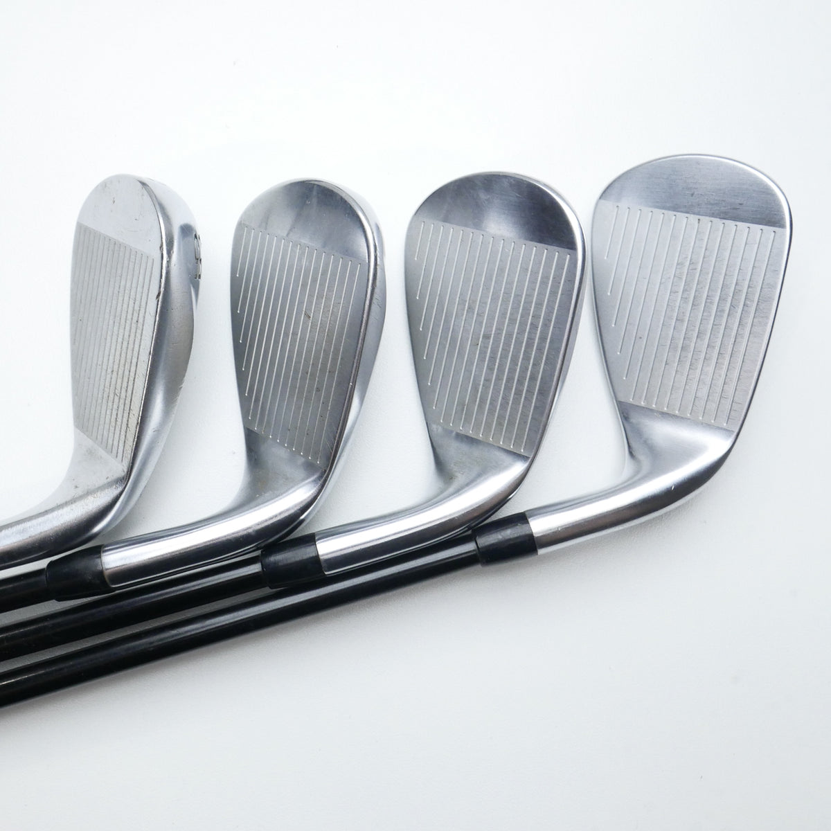 Used Titleist T400 Iron Set / 5 - SW + 43° + 49° / Lite Flex / Left-Handed