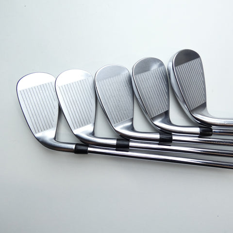 Used Titleist T400 Iron Set / 5 - SW + 43° + 49° / Regular Flex
