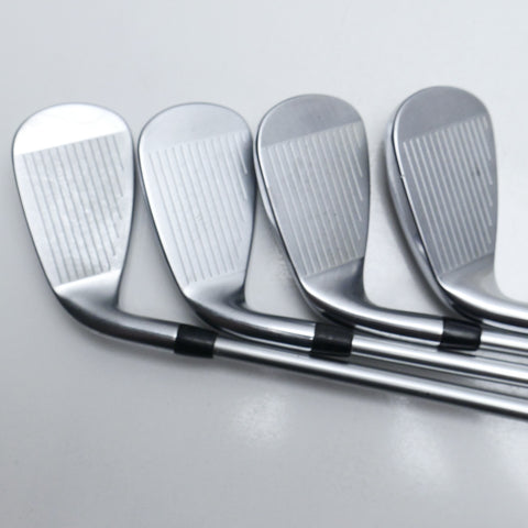 Used Titleist T400 Iron Set / 6 - PW + 43° + 49° / A Flex