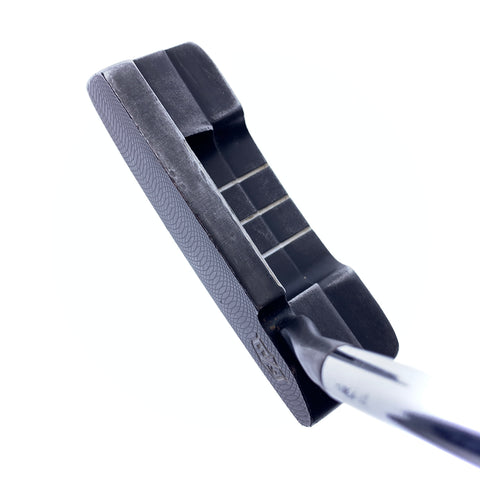 Used Wilson Infinite Michigan Ave Black Putter / 34.0 Inches