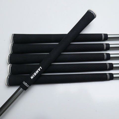 Used Wilson Launch Pad 2022 Iron Set / 5 - PW / Regular Flex