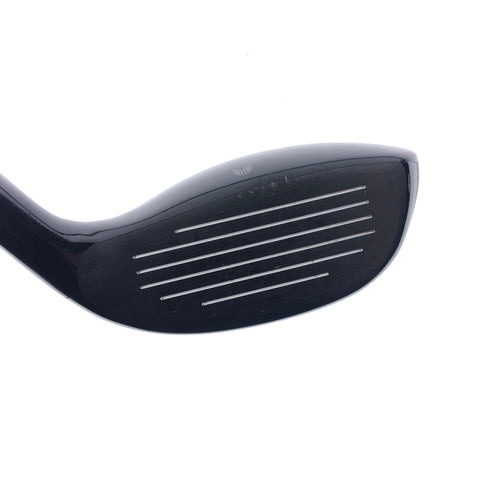 Used Wilson Launch Pad 3 Hybrid / 19.5 Degrees / Regular Flex / Left-Handed