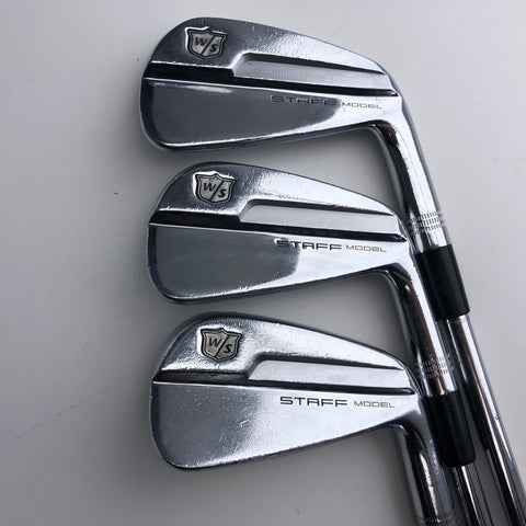 Used Wilson Staff Model Blade Iron Set / 5 - PW / Regular Flex