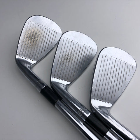 Used Wilson Staff Model Blade Iron Set / 5 - PW / Regular Flex