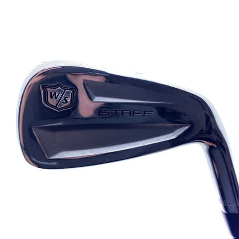 Used Wilson Staff Model Utility 4 Hybrid / 21.0 Degrees / Stiff Flex