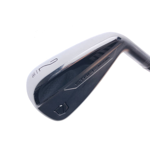Used Wilson Staff RB Utility 2 Hybrid / 18 Degrees / X-Stiff Flex