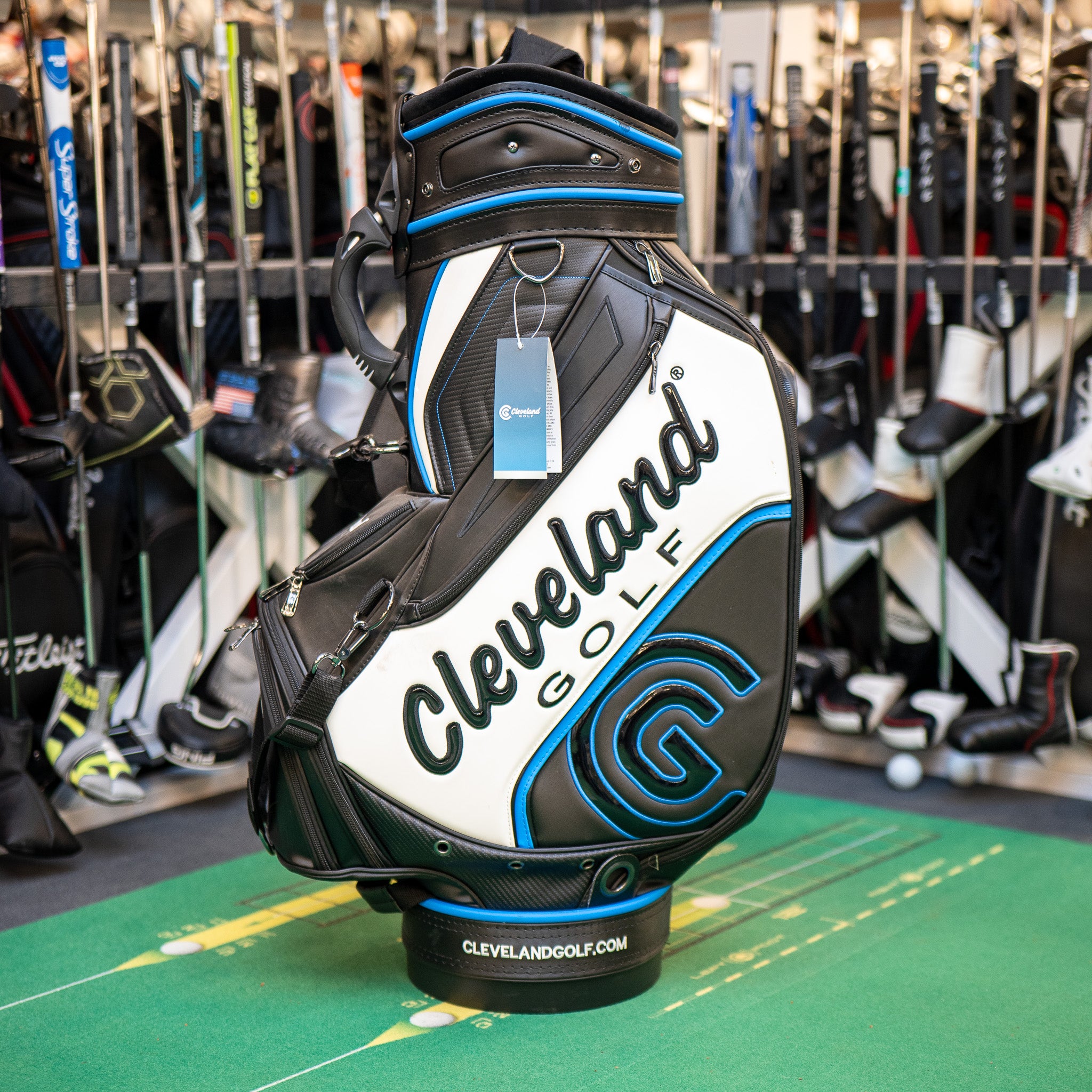 Used Cleveland CG Staff Tour Bag Replay Golf