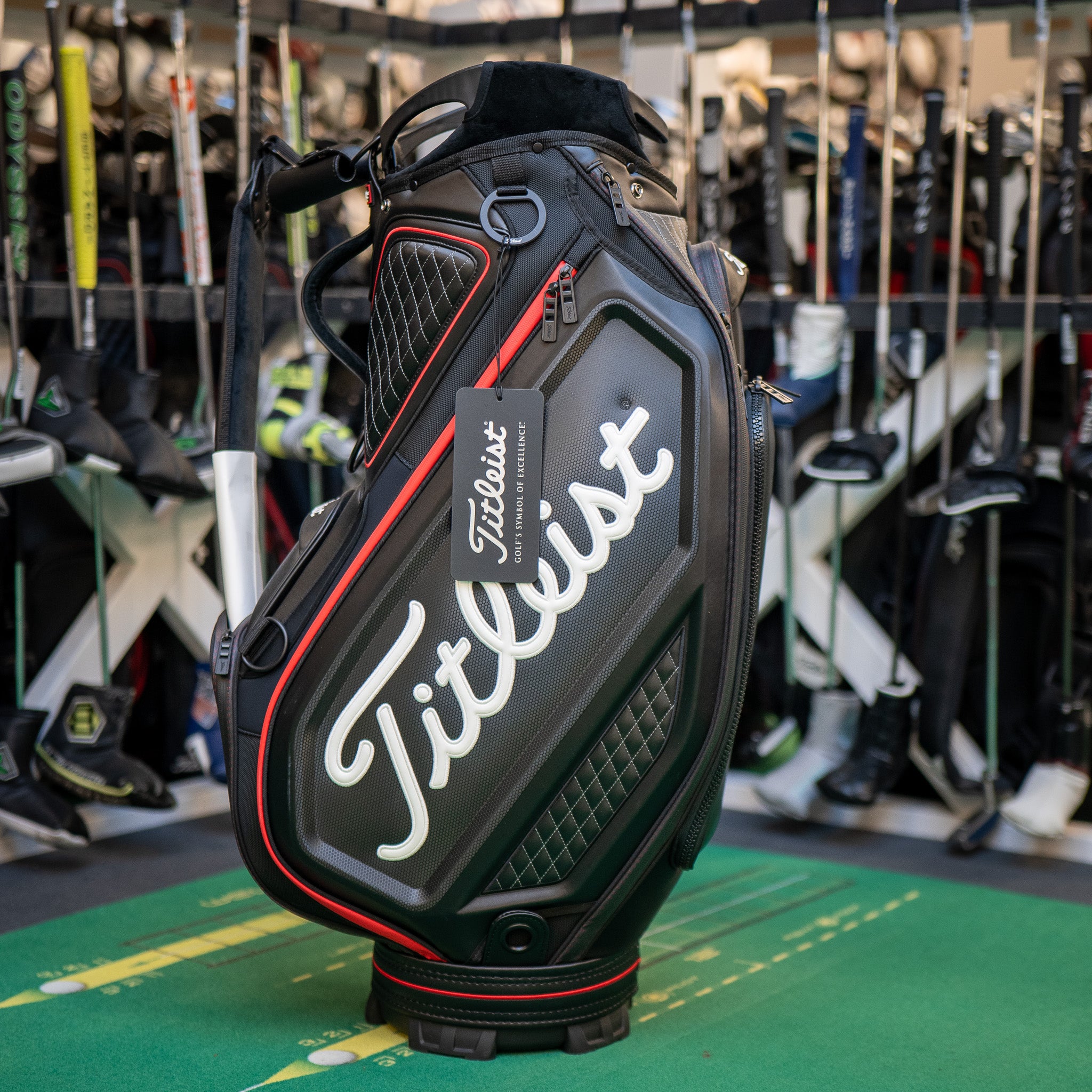 Titleist 9.5 STAFF BAG S83-1 ツアーモデル フ－ド付 Titleist 9.5 Inch Tour Vinyl Staff Bag 2016 | GolfOnline